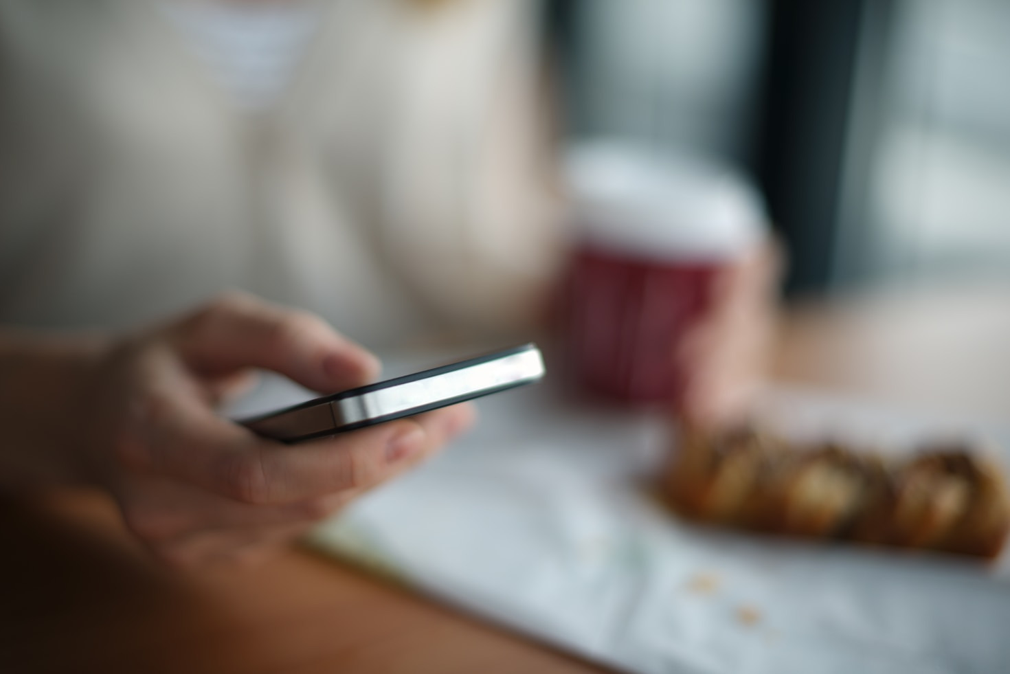 How to Start a Genuine Conversation Online